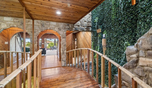 Lake Travis Gem, Golf, boat, Tennis, Pool