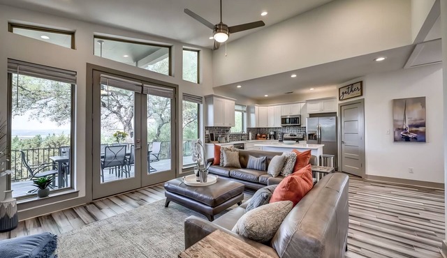 Lake Travis Group Stay | Hot Tub, Pool & Fire Pit