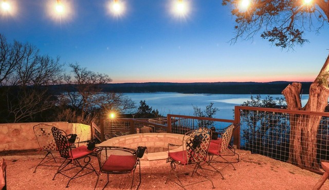 Lake Travis Lake front & access 3 Private Cabins, Spa, Minutes fm Krause Springs