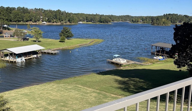 Lake Tuscaloosa Waterfront home with Amazing Views 4 bed 4 bath + Gameroom