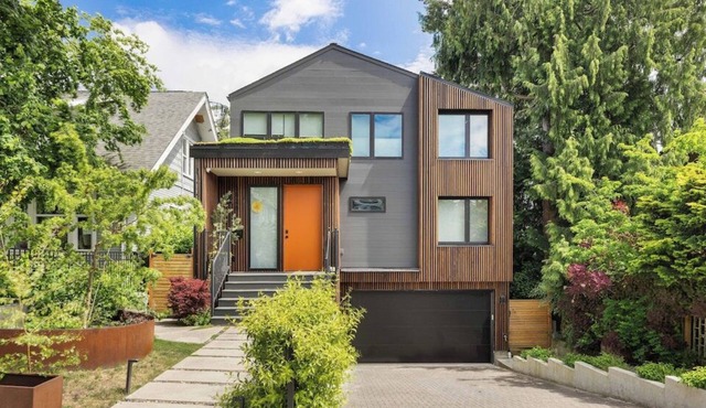 Lake Union Retreat
