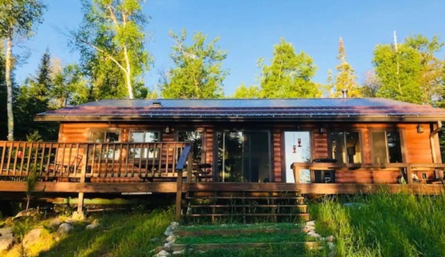 Lake Vermilion Waterfront Cabin with Amazing Sunrise View