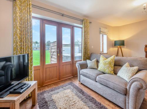 Lake View 1 - Uk45577