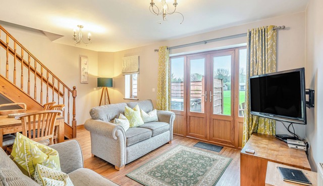 Lake View 2 - UK45578