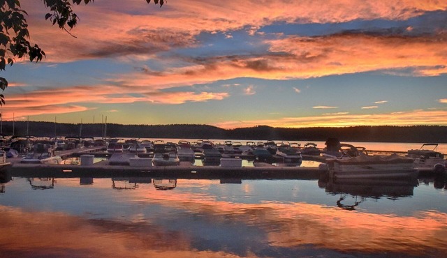 Lake view 3.5 bdrm condo Downtown- Contact for winter and spring specials