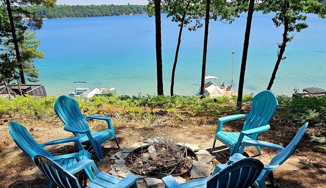 Lake View & Access/Hot Tub/5000 Arcade Games/Pool Table/Pontoon for Rent