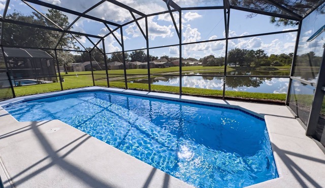 Lake View! Amazing Sunsets w/West Facing Pool