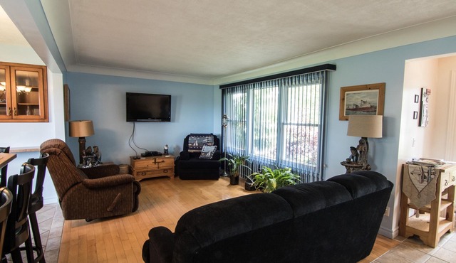 Lake-View Apartment Near Point Pelee National Park