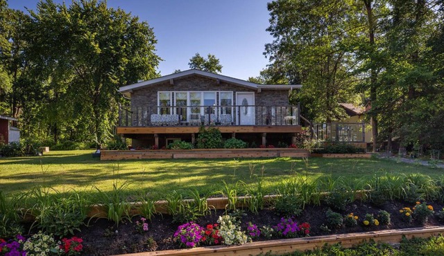 Lake View Cabin near Grand Beach Park