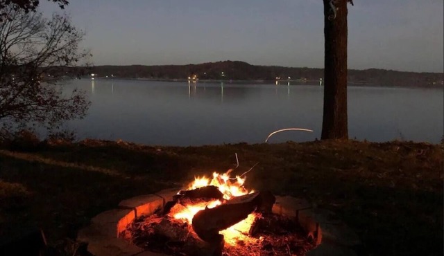 Lake View Cabin couples getaway - family vacation with Private Boat/Swim Dock