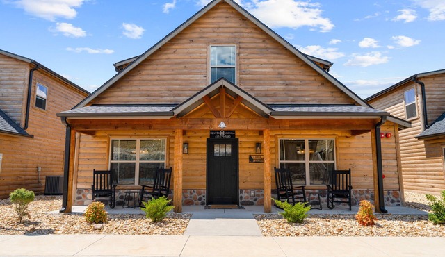 Lake View Cabin w Walking Trail to Table Rock-Free Tickets to Sdc & More-Firepit Table