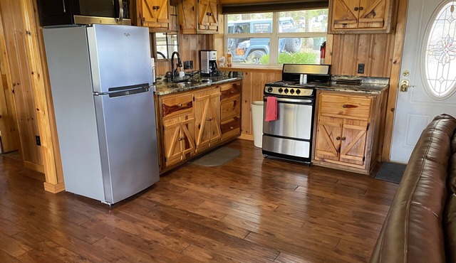 Lake View Cabin, weekend GETAWAY at Tenkiller Lake