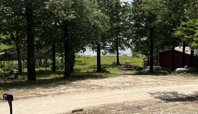 Lake View Cabinn2 beds 1 bath sleeps 5 n15 miles from Eufaula. n