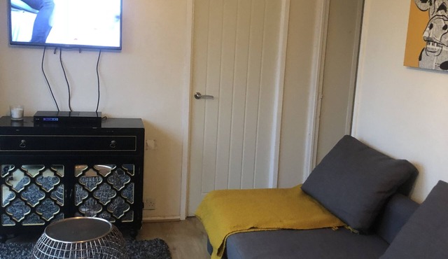 Lake view chalet Glan Gwna