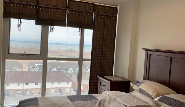 Lake View Condo Apt 5 min to Beach