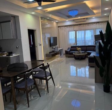 Lake-view condo retreat in Puchong