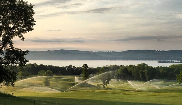 Lake View Cottage by the Golf Course and Rice Lake