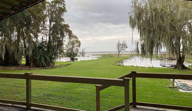 LAKE VIEW COTTAGE GETAWAY