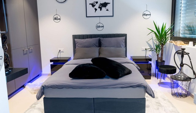 Lake View Cozy Studio Apartment