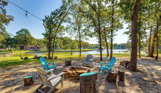 Lake View & Decks: Waterfront Cedar Creek Retreat!