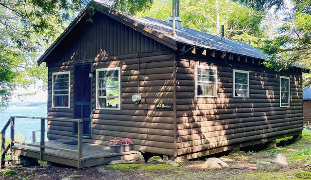 Lake-View Escape! Easy Access to Camden & Belfast