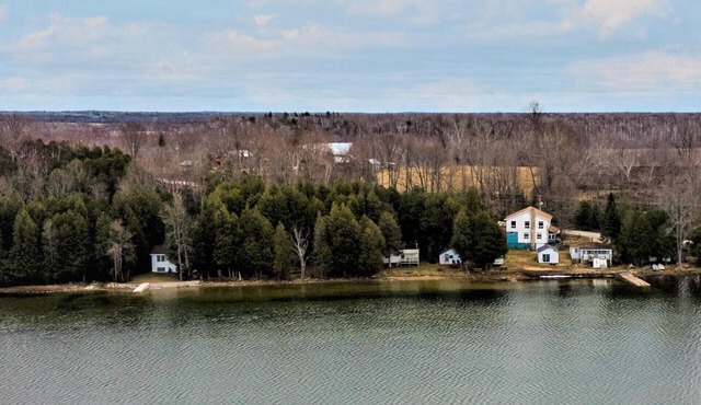Lake View Family Hideaway 1 Bedroom, sleep 2