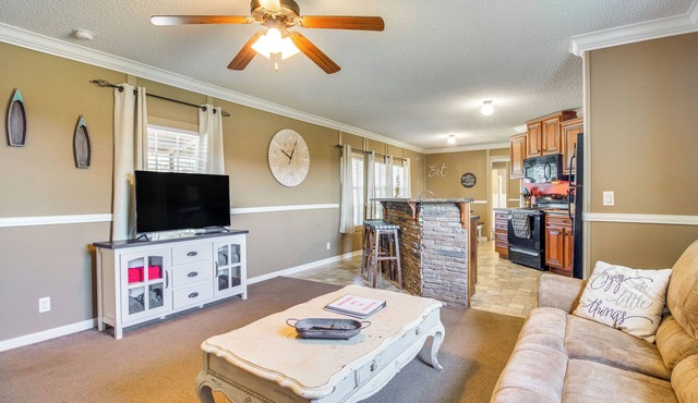 Lake-View Getaway w/Grill in Mountain Home!