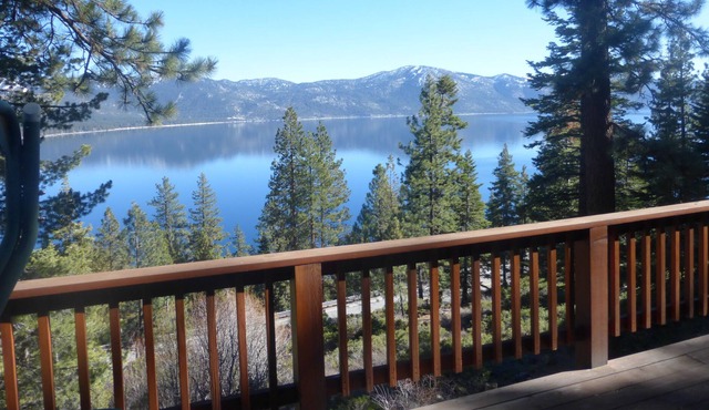 Lake view home ideal for family memories & all outdoor activities!