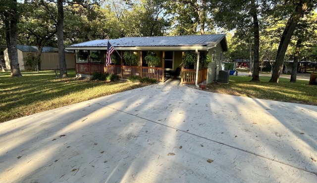 Lake View home with 3 king bedrooms