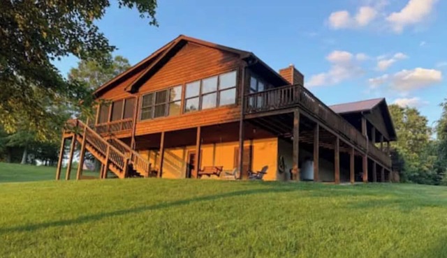 Lake View House – Luxury Retreat for up to 10