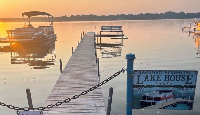 Lake view house with private pier lake access