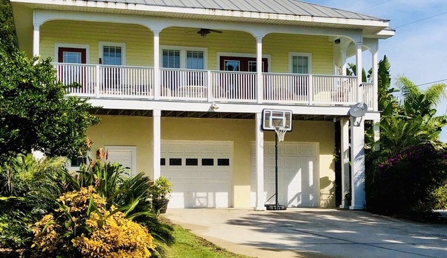 Lake View Howell Cottage on Crooked Lake