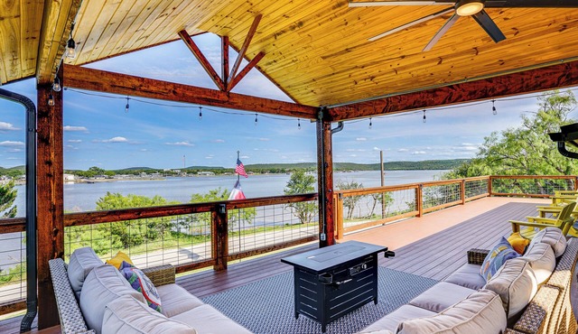 Lake View + Huge Deck: Cozy Possum Kingdom Retreat