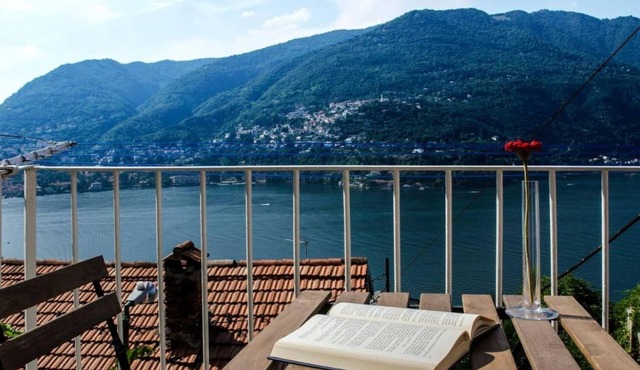Lake View in Blevio (La Dolce Vista)