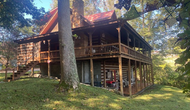 Lake View Lodge - Beautiful Year Round View of Center Hill Lake and Marina