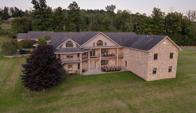 Lake View Lodge w/Indoor Pool, Hot Tub, Theater