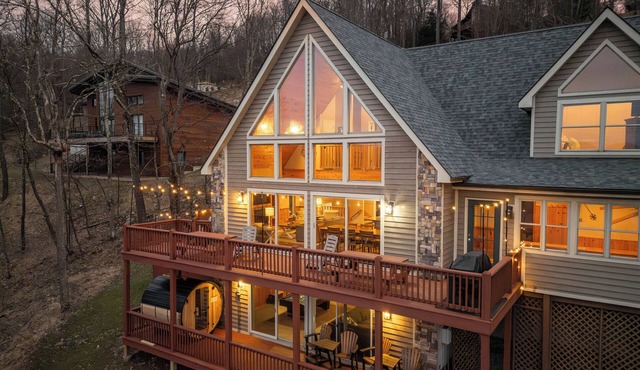 Lake View Lodge with Hot Tub, Sauna, Fire Pit, Games, Gym, & EV Friendly