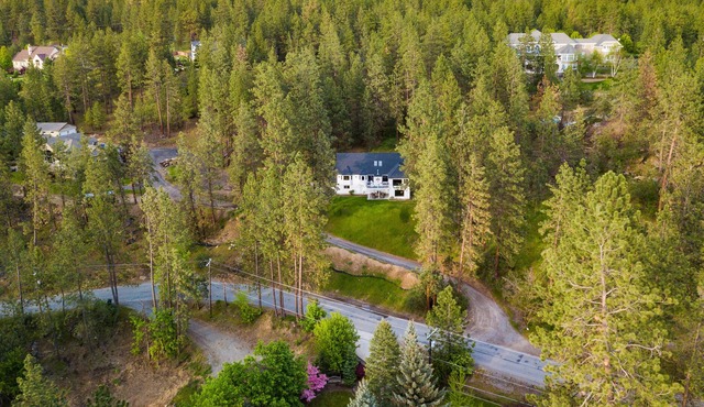 Lake View, Master King Bed with Private Bath, Infant-friendly, FREE Wireless