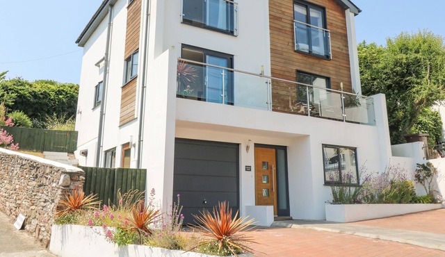 LAKE VIEW, pet friendly, with open fire in Kingsand And Cawsand