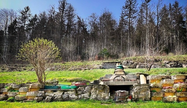 Lake view, private parking and terasse.