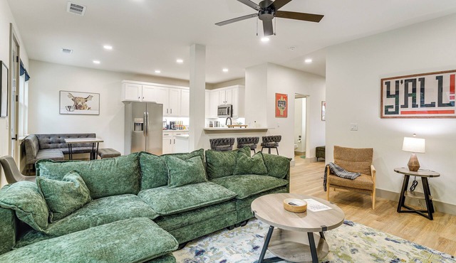Lake-View Retreat w/Games & Yard in Daingerfield