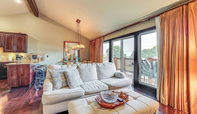 Lake-View Rogers Retreat: Private Deck & Fire Pit!