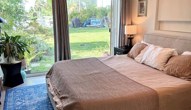 Lake View Spacious 4-bedroom house in Aventura
