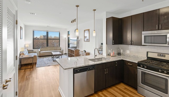 Lake View W/balcony Assembly row