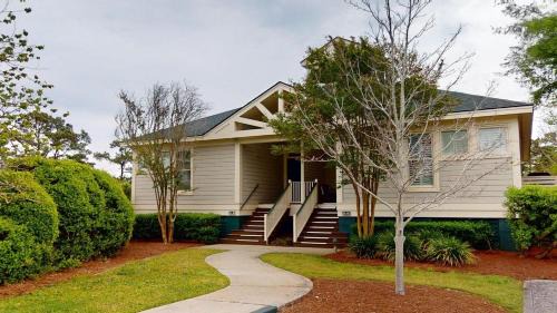 Lake Views, 2BR, 2BA, Lakeside Villa