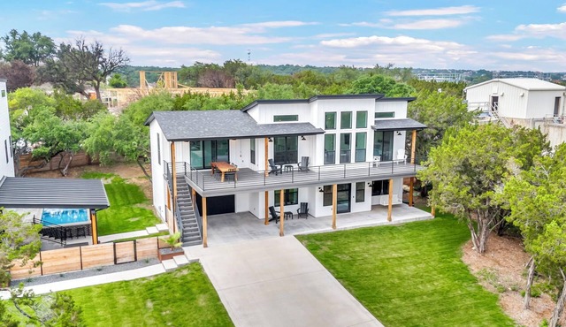 Lake Views Huge Deck Entertainer’s Dream in Point Venture