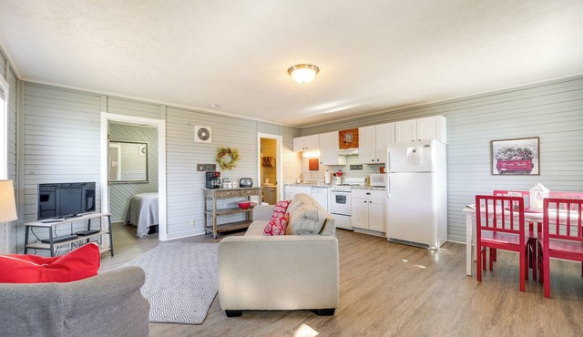 Lake Views & On-Site Hiking: Cape Fair Cottage