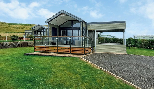 Lake Vyrnwy Luxury Glamping Pod 2