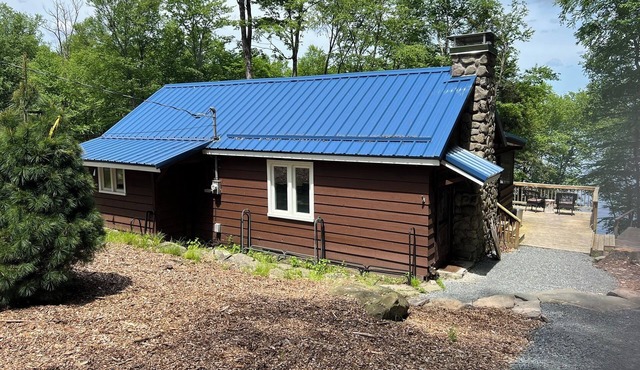 Lake Wallenpaupack Cottage with Private Dock, Kayak and Paddle Boards