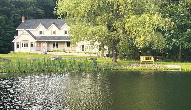 Lake Wallenpaupack, PA 4 Bedroom 4 Bath with ponds and fishing